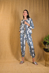 Mitaliwadhwa Custom print Grey tiger Bomber set