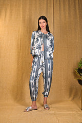 Mitaliwadhwa Custom print Grey tiger Bomber set