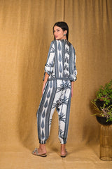 Mitaliwadhwa Custom print Grey tiger Bomber set
