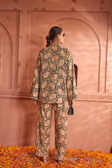 Tasuvure Elizey Paisley Embroidered Cape Jacket Set - Black