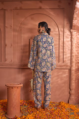 Tasuvure Elizey Paisley Embroidered Cape Jacket Set - Blue