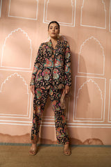 Tasuvure Elizey Paisley Embroidered Power Suit - Black