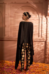 Tasuvure Pataka Black Cape with Brocade Pants