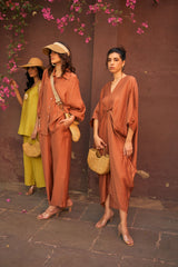 Tasuvure X MW Kaftan Knotted Dress - Tan