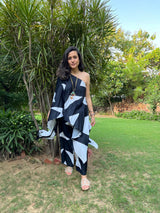 Mitaliwadhwa Exclusive B&W One Shoulder Set