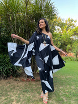 Mitaliwadhwa Exclusive B&W One Shoulder Set