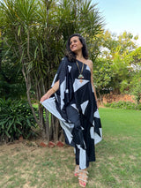 Mitaliwadhwa Exclusive B&W One Shoulder Set
