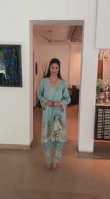 Aaina Ada Tissue Set with Potli - Neelam Pati