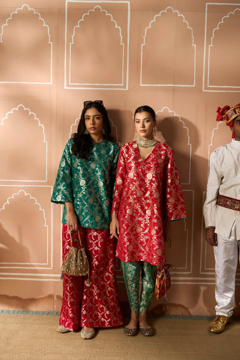 Tasuvure Banarasi Begum Tunic Set - Green and Red