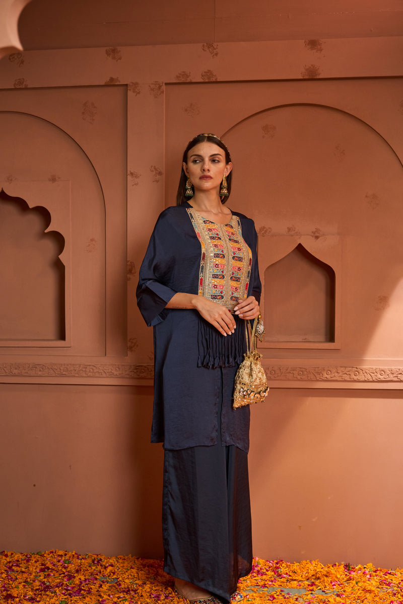 Tasuvure Kiri Patch Work Kurta Top With Flared Pant - Blue