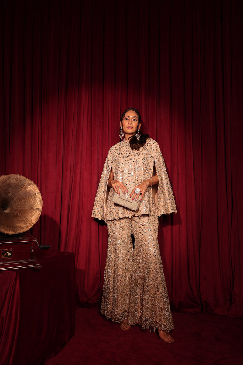 Tasuvure X MW Aaina Ada Mirror Cape Set - Ivory