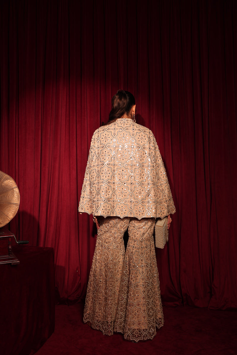 Tasuvure X MW Aaina Ada Mirror Cape Set - Ivory