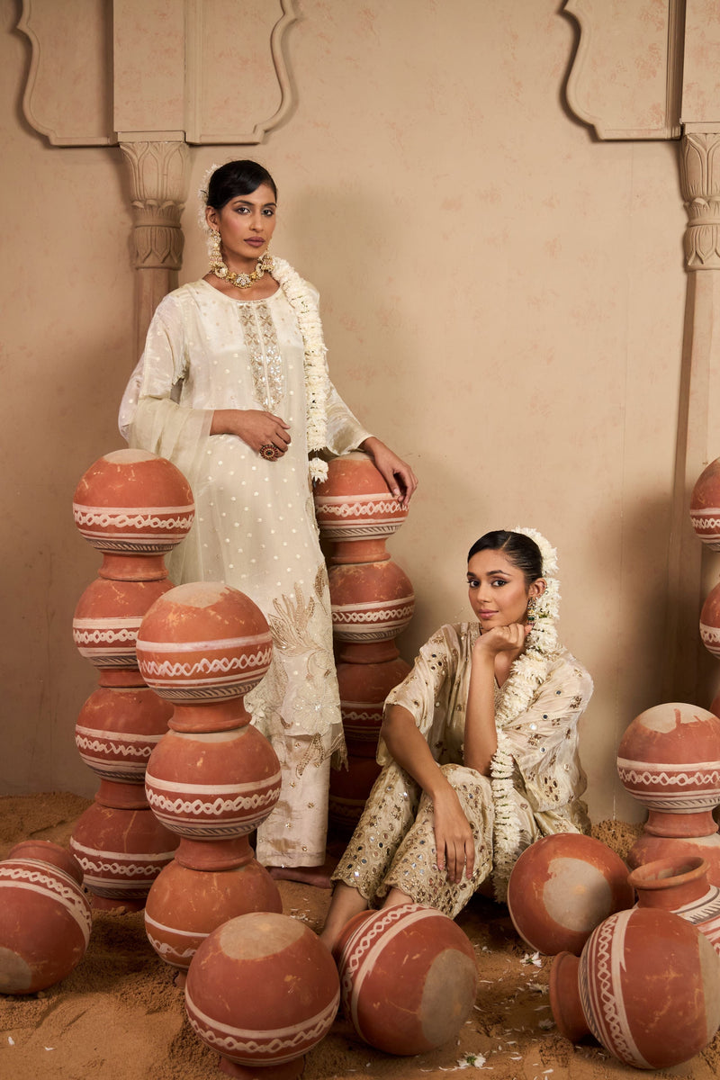 Tasuvure X MW  Aaina Adaa Mirror Work Kaftan Set - Ivory