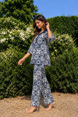 Tasuvure X MW Dark blue cutwork set