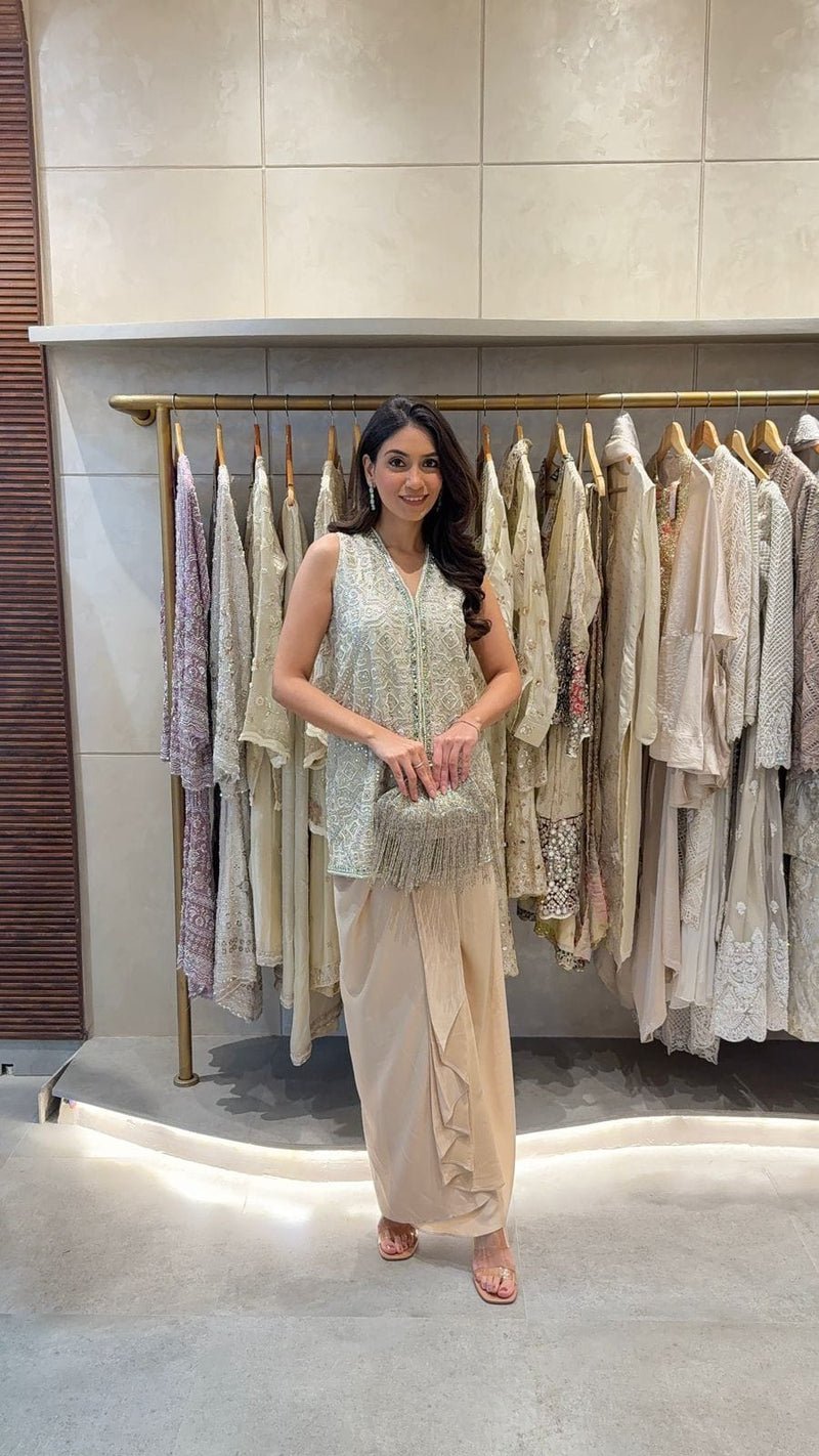 Tasuvure X MW  DHOTI SET