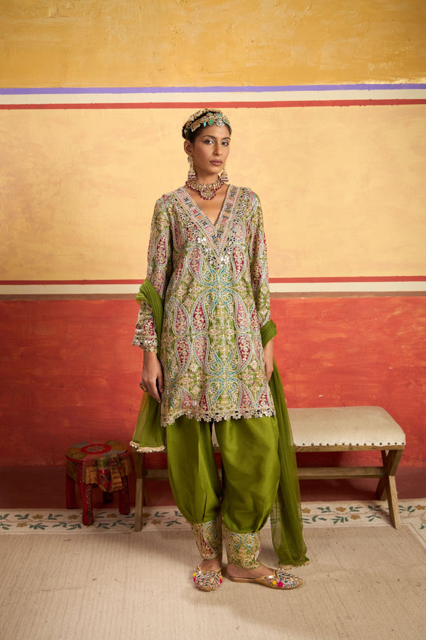 Tasuvure X MW  Elizey Paisley Embroidered Kurta Set - Mehendi Green