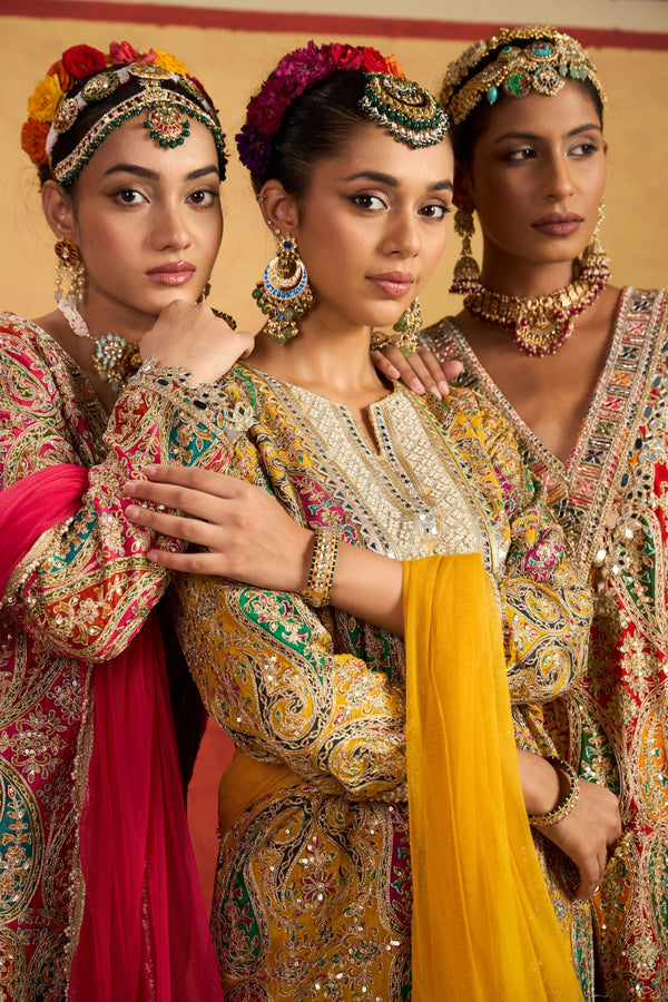 Tasuvure X MW  Elizey Paisley Embroidered Kurta Set - Pink