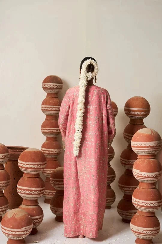 Tasuvure X MW  Inaaya Embroidered Kaftan - Pink