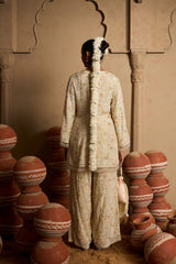 Tasuvure X MW  Inaayat Embroidered Tunic Set - Cream & Pink