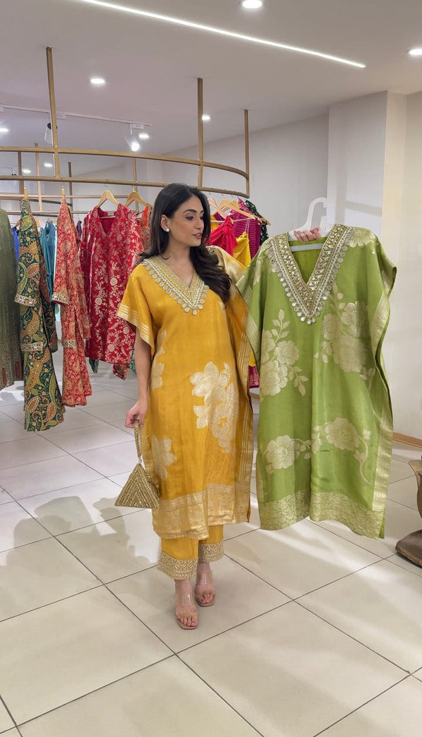 Tasuvure X MW Lotus Print Tunic Set - Yellow