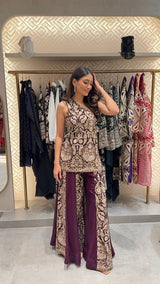 Tasuvure X MW  MW One-shoulder Cape Set - MAROON