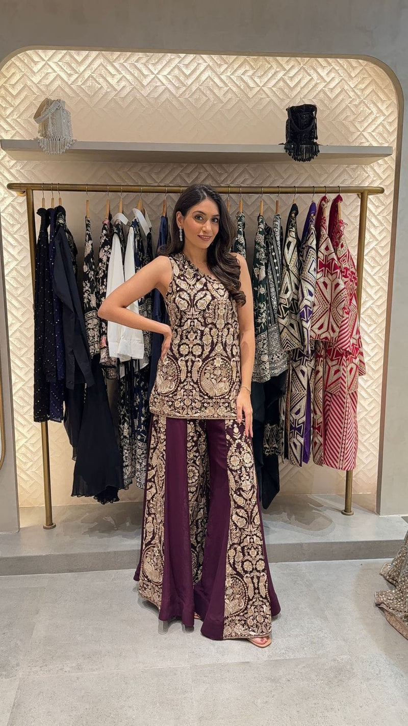 Tasuvure X MW  MW One-shoulder Cape Set - MAROON