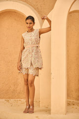 Tasuvure X MW  MYRA MESH MAGNOLIA WAISTCOAT SHORTS SET - PINK