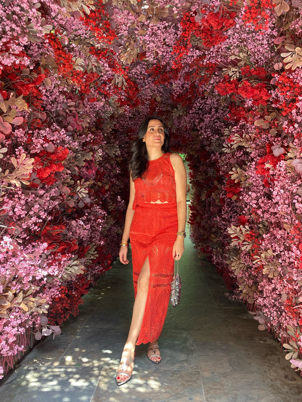 Tasuvure X MW Red Lace Skirt Set