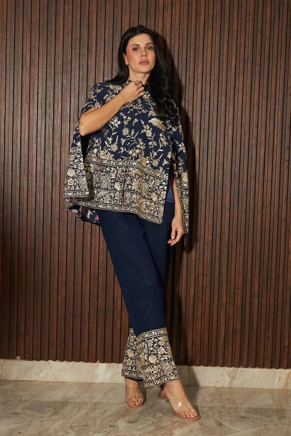 Tasuvure X MW  Reyna Gara Glazed Cape Jacket With Coordinated Plain Pants- Blue