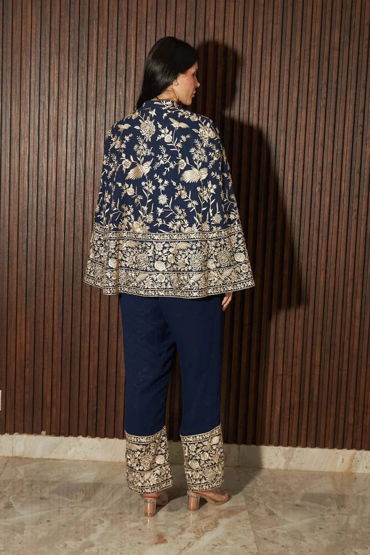 Tasuvure X MW  Reyna Gara Glazed Cape Jacket With Coordinated Plain Pants- Blue