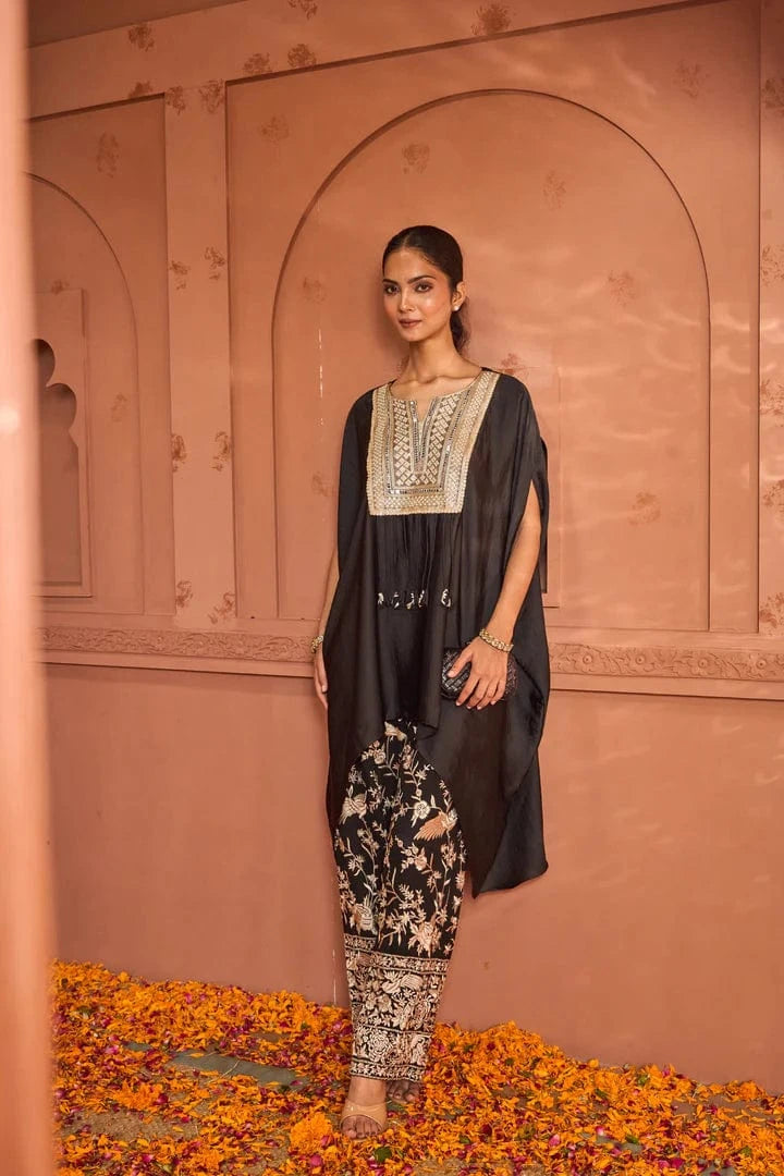 Tasuvure X MW  Reyna Gara Glazed Kaia Kaftan Top -Black