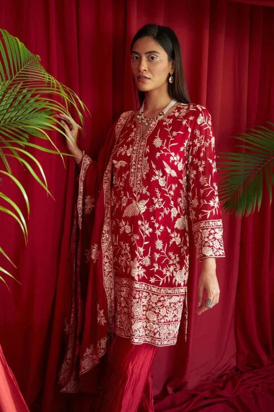 Tasuvure X MW  Reyna Gara Glazed Kurta With Pleated Pants and Dupatta- Red