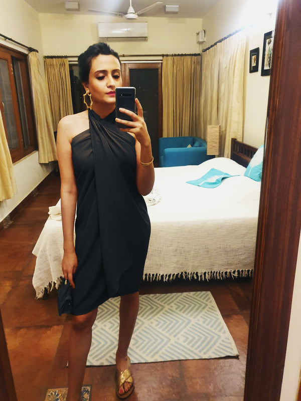 Mitaliwadhwa Black Tie Up Halter Dress